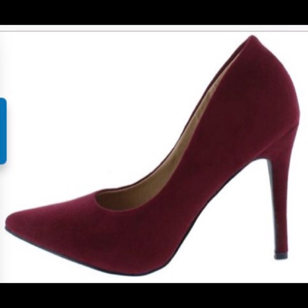 (Closeout Sale) Brandnew wine colored suede pump❤️